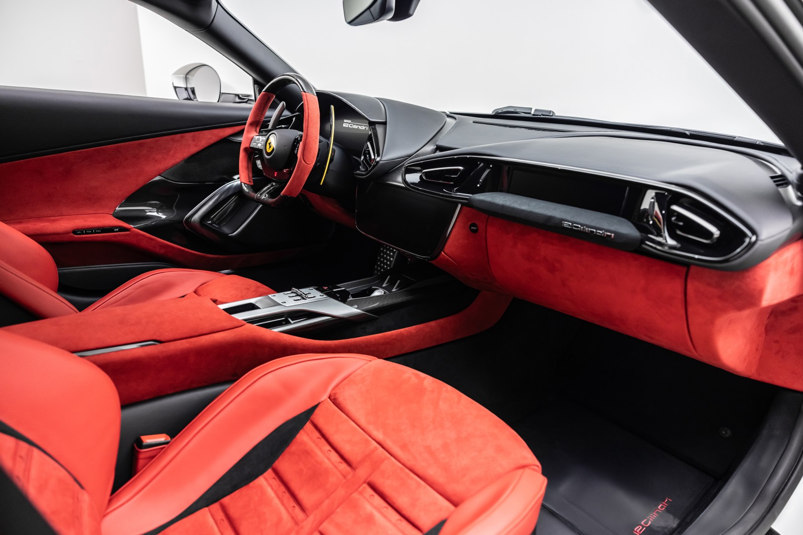 2025 FERRARI 12 CILINDRI ATELIER | 7 YEARS MAIN DEALER SERVICE | FULL CARBON EXTERIOR